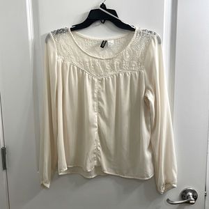 H&m detailed lace crochet top